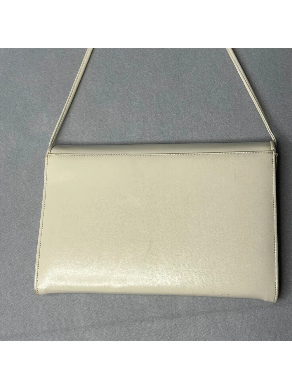 Elegant Vintage Cream Leather Envelope Shoulder Bag